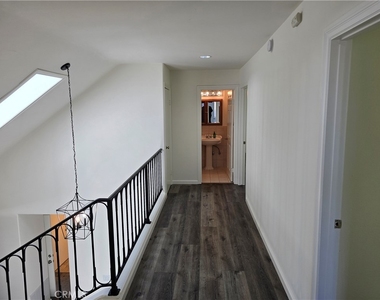 25317 Avenida Ronada - Photo Thumbnail 23