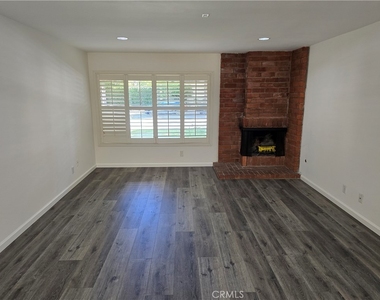 25317 Avenida Ronada - Photo Thumbnail 12
