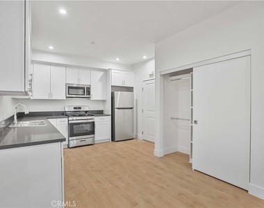 8750 Sepulveda Boulevard - Photo Thumbnail 2
