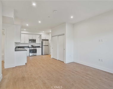 8750 Sepulveda Boulevard - Photo Thumbnail 7