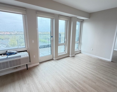 183-03 Hillside Avenue - Photo Thumbnail 8