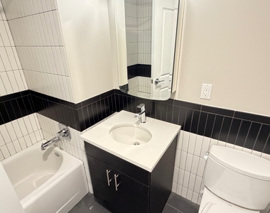 183-03 Hillside Avenue - Photo Thumbnail 6