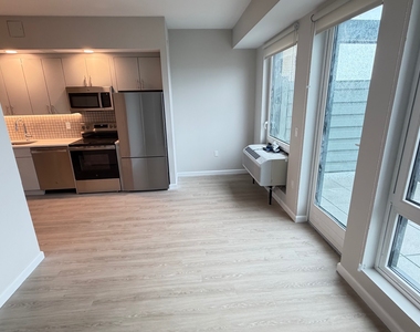 183-03 Hillside Avenue - Photo Thumbnail 12