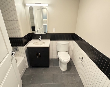 183-03 Hillside Avenue - Photo Thumbnail 5