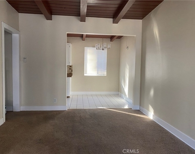 2316 S Carmelina - Photo Thumbnail 1