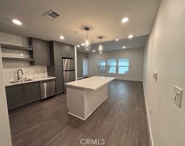 8016 Santa Fe Springs - Photo Thumbnail 5