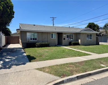 1211 N Siesta Street - Photo Thumbnail 20