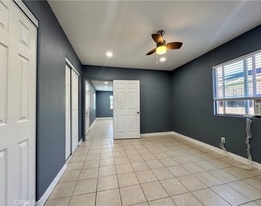 1211 N Siesta Street - Photo Thumbnail 14