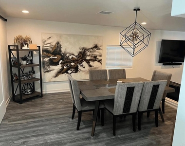 823 Gwen Street - Photo Thumbnail 5