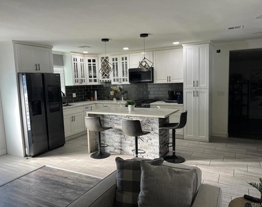 823 Gwen Street - Photo Thumbnail 1