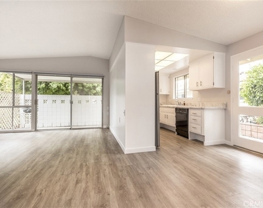 735 Avenida Majorca - Photo Thumbnail 3