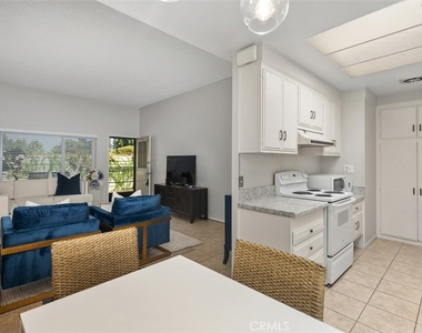 956 Calle Aragon - Photo Thumbnail 13