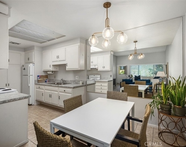 956 Calle Aragon - Photo Thumbnail 14