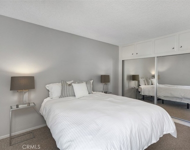 956 Calle Aragon - Photo Thumbnail 23