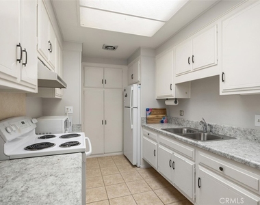 956 Calle Aragon - Photo Thumbnail 16