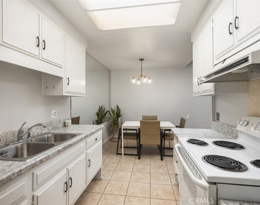 956 Calle Aragon - Photo Thumbnail 19