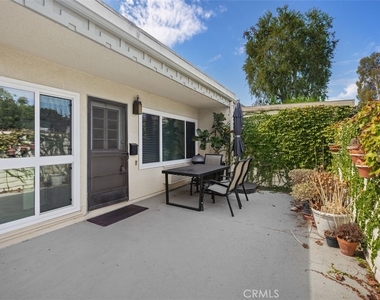 956 Calle Aragon - Photo Thumbnail 6