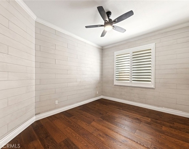 5953 Park Crest - Photo Thumbnail 10