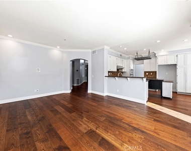 5953 Park Crest - Photo Thumbnail 6