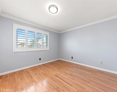 5953 Park Crest - Photo Thumbnail 16