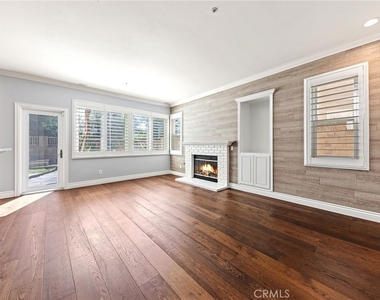 5953 Park Crest - Photo Thumbnail 4