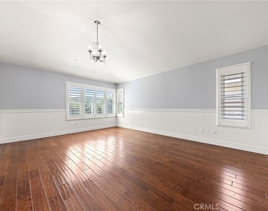 5953 Park Crest - Photo Thumbnail 13