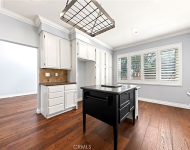 5953 Park Crest - Photo Thumbnail 9