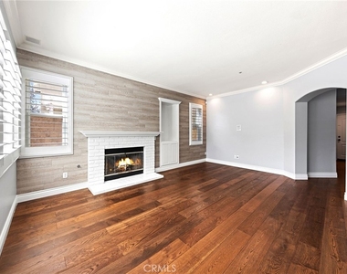 5953 Park Crest - Photo Thumbnail 5