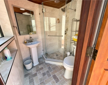 327 Aster - Photo Thumbnail 48
