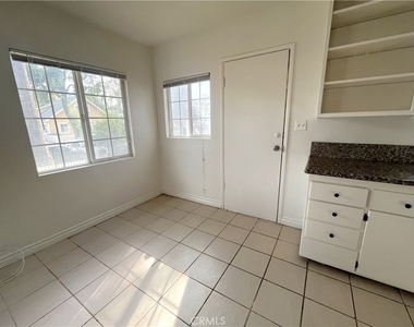 3855 Locust - Photo Thumbnail 9