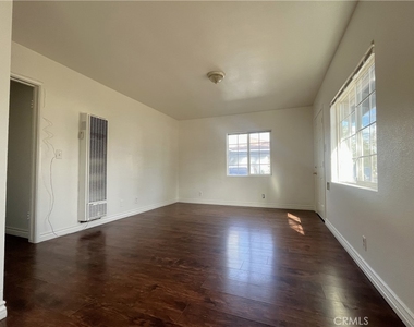 3855 Locust - Photo Thumbnail 3