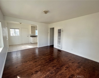 3855 Locust - Photo Thumbnail 4