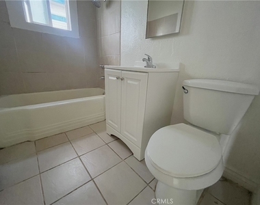3855 Locust - Photo Thumbnail 14