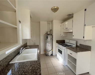 3855 Locust - Photo Thumbnail 6