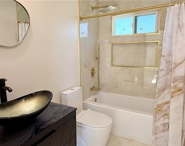 16015 Acre St - Photo Thumbnail 6