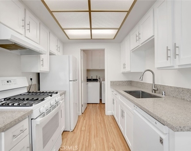 1460 Forest Glen - Photo Thumbnail 10