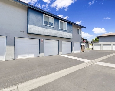 1460 Forest Glen - Photo Thumbnail 24