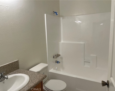 434 E Tujunga Avenue - Photo Thumbnail 19