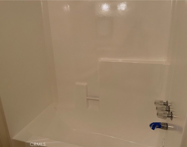 434 E Tujunga Avenue - Photo Thumbnail 10