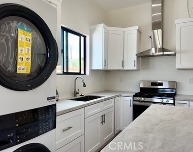 4871 Independence Street - Photo Thumbnail 5
