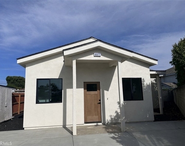 4871 Independence Street - Photo Thumbnail 17