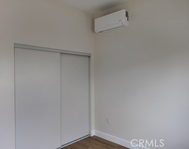 4871 Independence Street - Photo Thumbnail 8