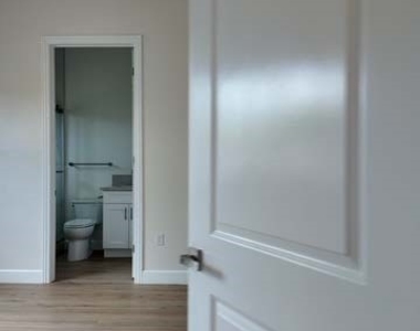 4871 Independence Street - Photo Thumbnail 9