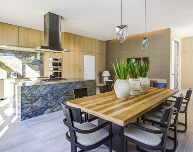 801 S Olive Street - Photo Thumbnail 21