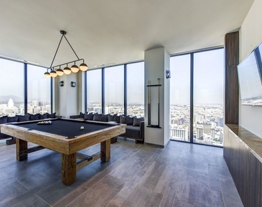 801 S Olive Street - Photo Thumbnail 46