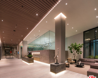801 S Olive Street - Photo Thumbnail 12