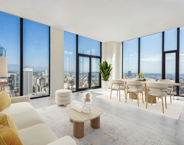 801 S Olive Street - Photo Thumbnail 6