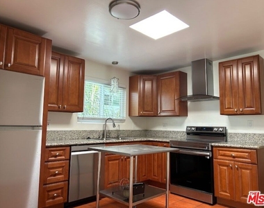 36 Brooks Avenue - Photo Thumbnail 17