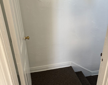 1052 W 60th Place - Photo Thumbnail 8