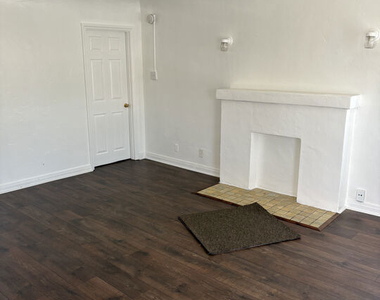 1052 W 60th Place - Photo Thumbnail 3